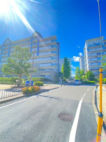 グランプルミエールの周辺