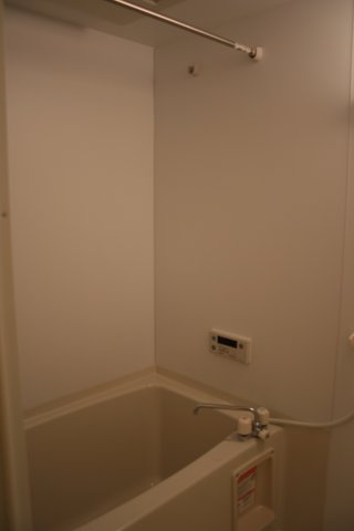 ヴィラージュ同志社前の浴室