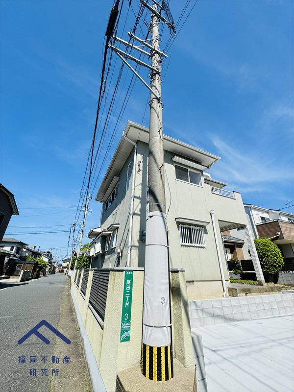 糸島市高田２丁目　戸建ての前面道路含む現地写真