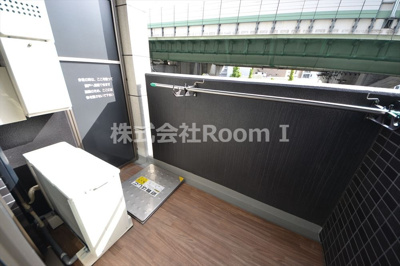 【バルコニー】 | プレサンス谷町キャトル | 暖かな日差しのふりそそぐバルコニー