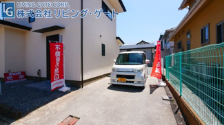 【駐車場】 | 縦列2台駐車可能。