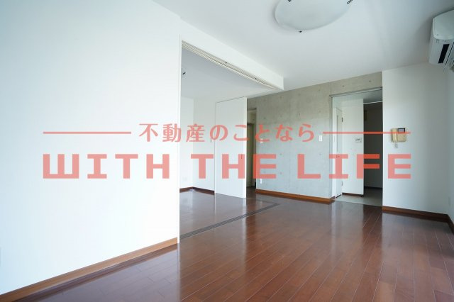 ラビーナ櫛原【キャッシュバック対象物件】の居間・リビング|ゆったりとした居間です