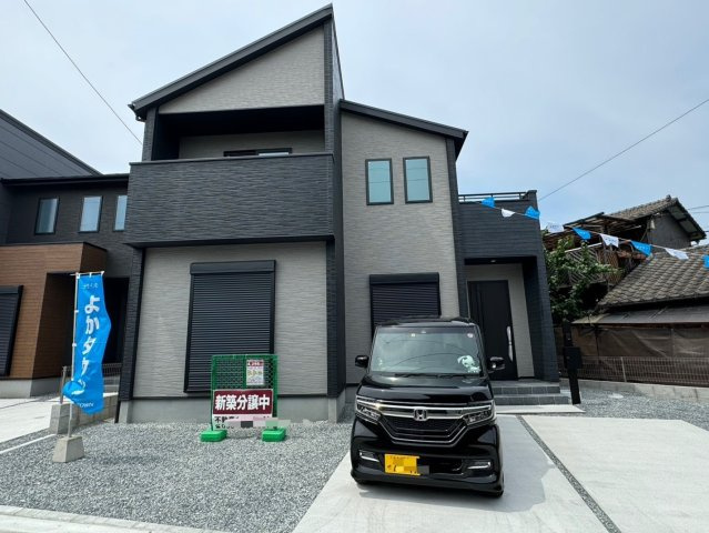 ーAdobeーアドブルー小倉北区中井2丁目1期　【小倉北区　新築戸建て】の外観|スタイリッシュなデザインが特徴の外観です♪　【小倉北区　新築戸建て】