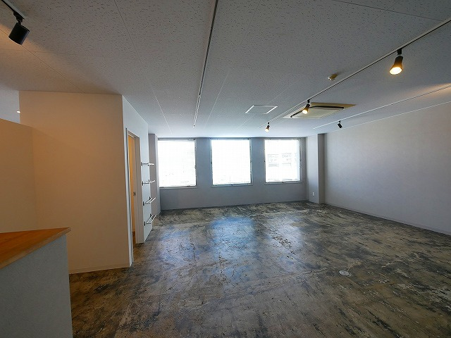 新大宮ビルの内装