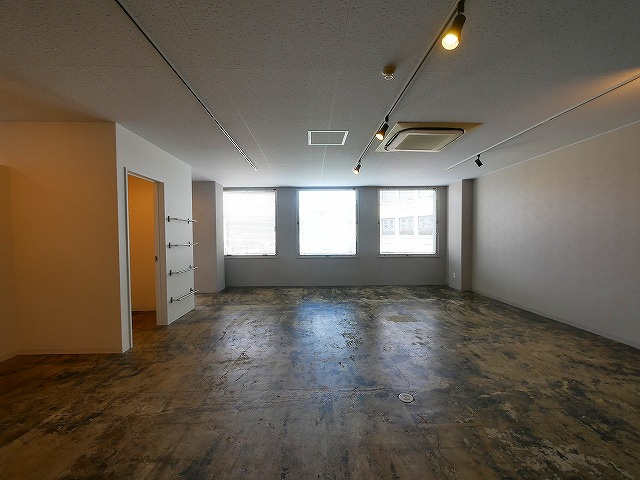 新大宮ビルの内装