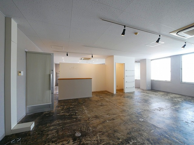 新大宮ビルの内装