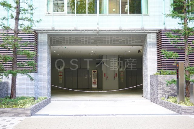 大阪ひびきの街 ザ・サンクタスタワーの駐車場