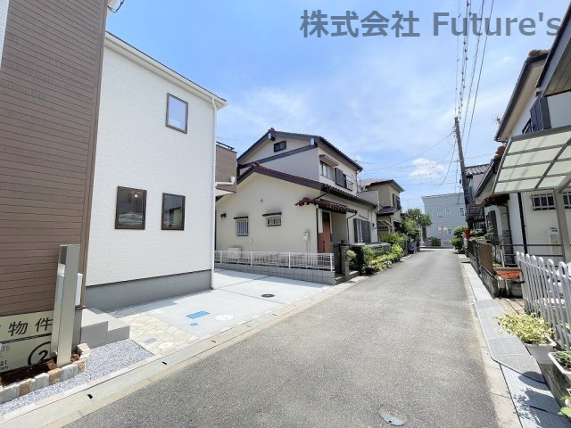三郷市天神1丁目　新築戸建　全1棟の前面道路含む現地写真|前面道路含む現地写真です。
