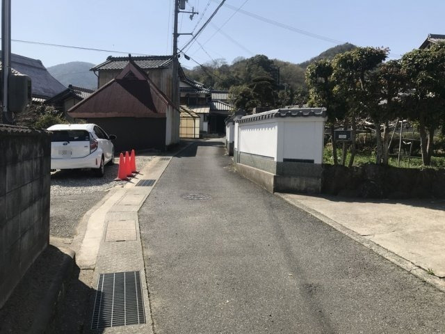 たつの市揖保川町の前面道路含む現地写真|日々の暮らしに欠かせないお風呂です