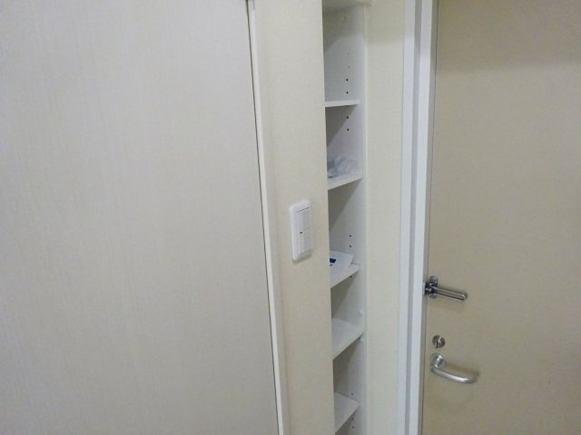 ホワイエ甲子園の収納