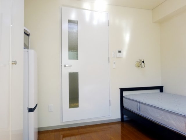 ホワイエ甲子園の居間・リビング