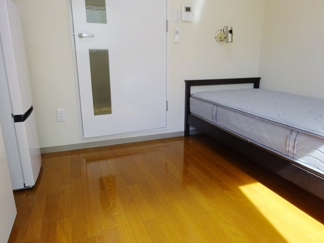 ホワイエ甲子園の居間・リビング