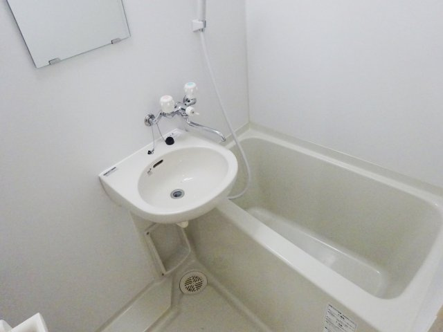 ホワイエ甲子園の洗面所