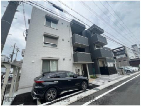 D's駅南大路の外観