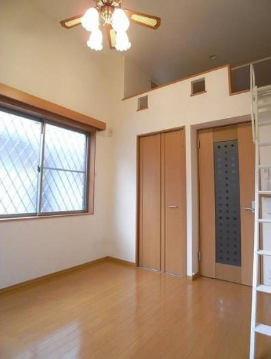 メゾンフラワー新高円寺の寝室