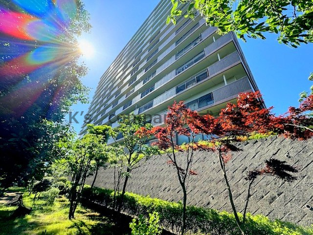 ■厚木市恩名5丁目　エステ・スクエア本厚木参番館の外観