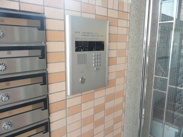 ディヴァ新田辺のセキュリティ