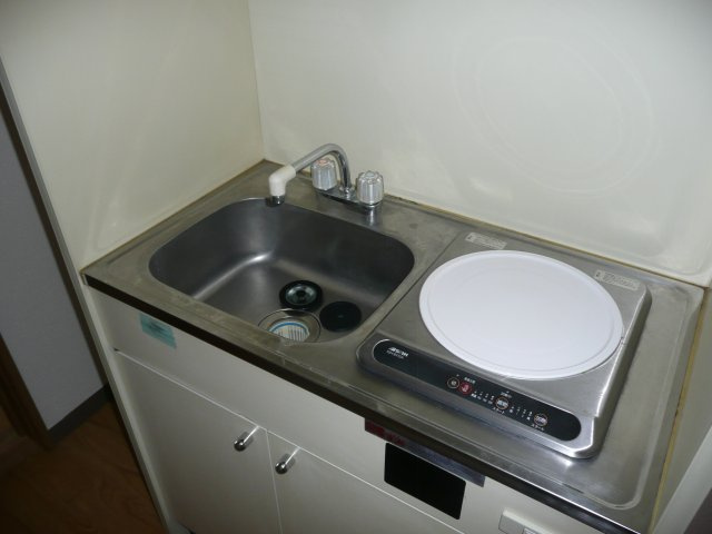 ディヴァ新田辺のキッチン|IH１口コンロ