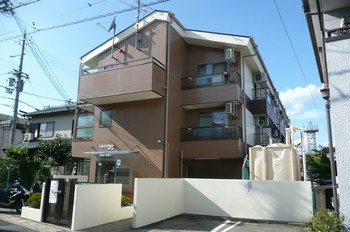 パルエクセル新田辺の外観