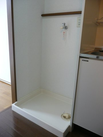 パルエクセル新田辺のその他|室内洗濯機置場