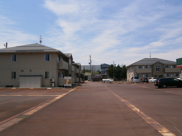 リュミエール Bの駐車場