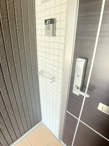 アルブルコインシデンスの玄関