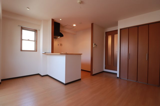 【居間・リビング】 | メイト鶴見