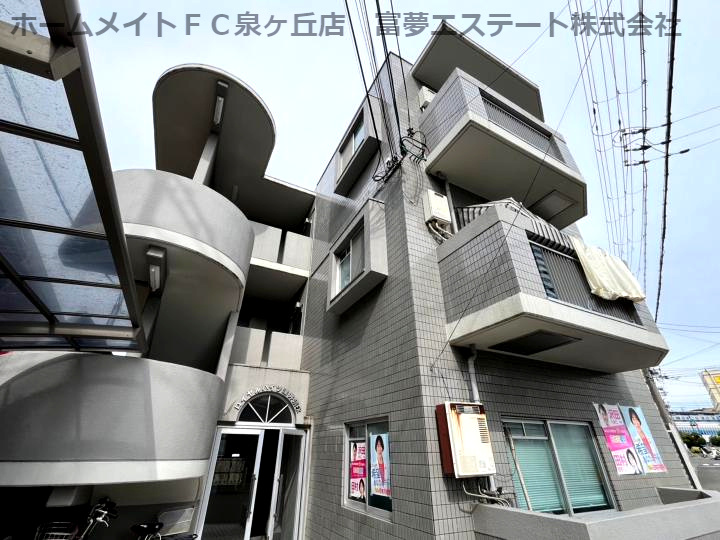 ロイヤルハイツ深井清水の外観