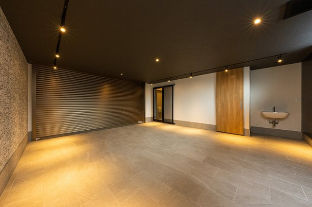 【ガレージハウス】inCELL木更津 THE Luxuryの駐車場|ガレージ（反転タイプ）