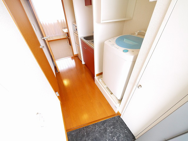 レオパレスあやめ池疋田の玄関|ゆったりとした玄関です