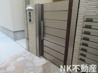 【その他共用部分】 | 正面玄関です