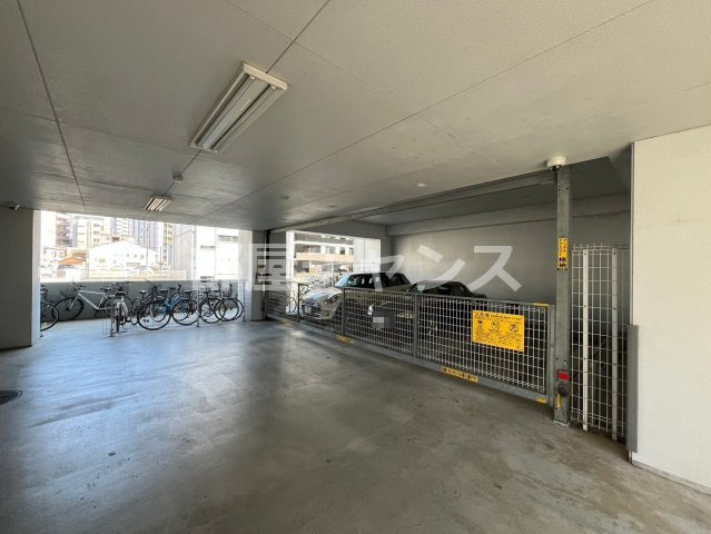 ArtizA上前津の駐車場