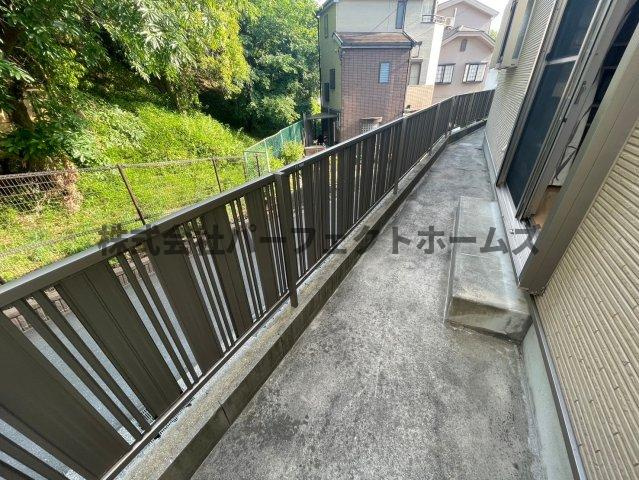 禁野本町1丁目平屋　賃貸のバルコニー|バルコニー付きです