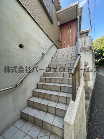 禁野本町1丁目平屋　賃貸のエントランス|清潔なエントランスです