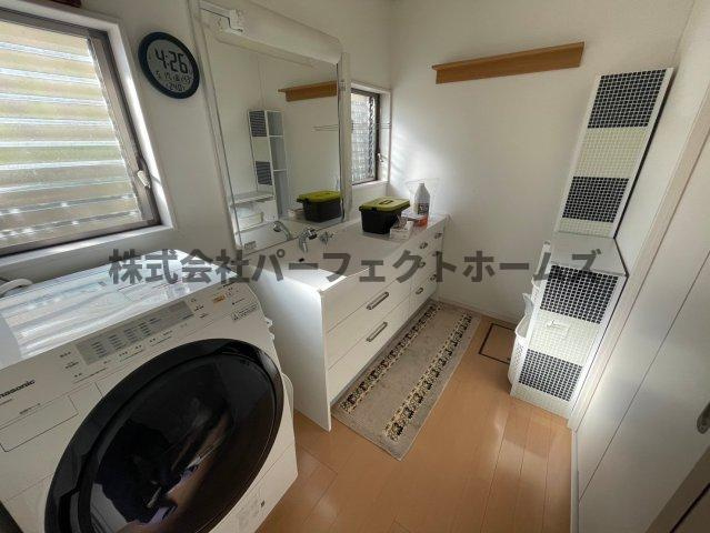 禁野本町1丁目平屋　賃貸の洗面所|ゆったりとスペースのある洗面所