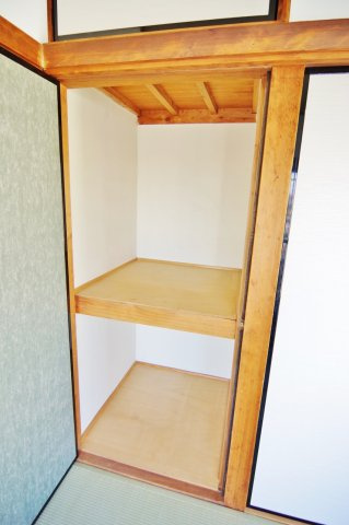 光荘のその他|6帖にある物入です♪収納豊富です♪