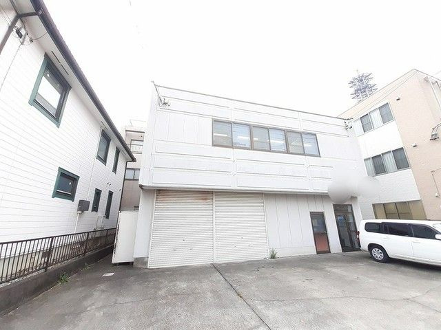豊ヶ丘倉庫付事務所の外観