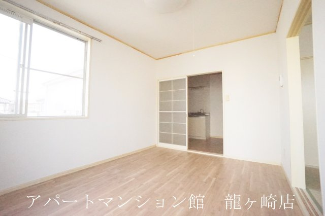 ビタエターナルの居間・リビング