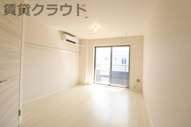 レオマノワールの寝室|広くて明るい寝室