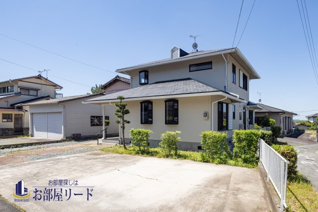 高良内町戸建(フルリフォーム）の駐車場