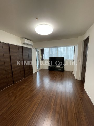 エステムプラザ梅田の居間・リビング|居間です