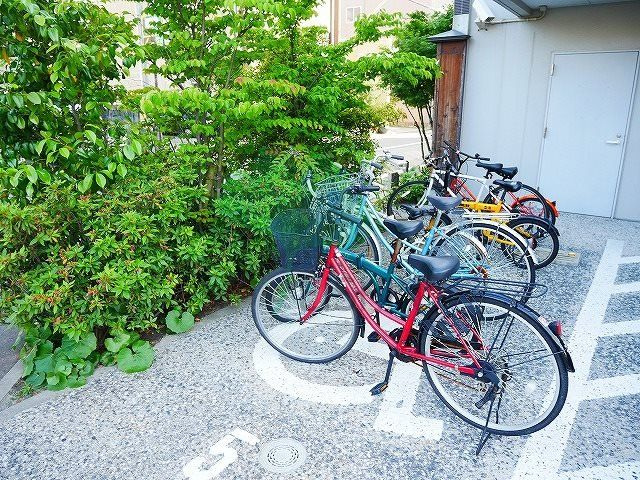 グランフォーレプライム博多の駐車場|駐輪場