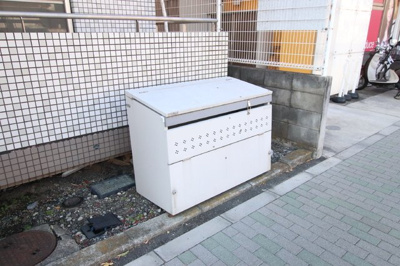 敷地内ゴミ置き場