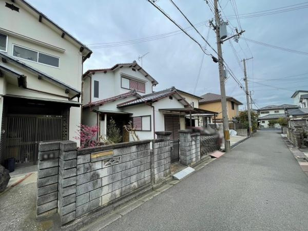 和歌山市小雑賀　中古戸建の前面道路含む現地写真