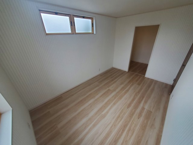 【洋室】 | 越谷市下間久里戸建て | コンパクトで使いやすい洋室です