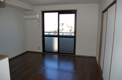 【居間・リビング】 | ロイヤルハイカムールＳＴ | ※同物件別室参考写真