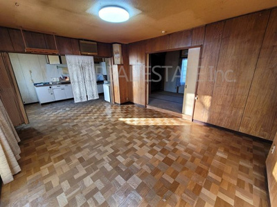 【居間・リビング】 | 北見市美山町中古住宅