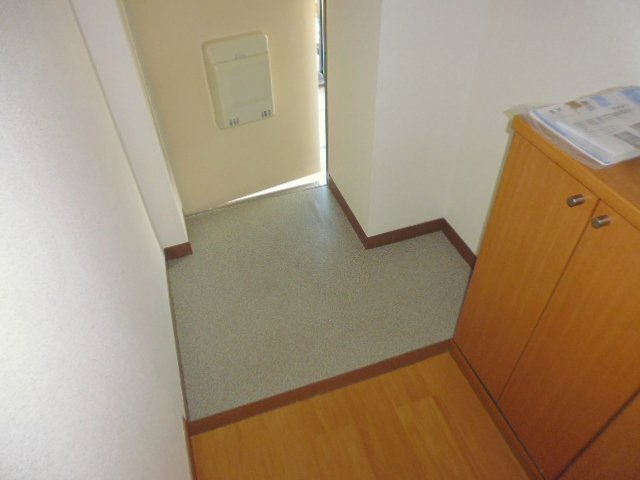 ヴィラ・エバーグリーンの玄関