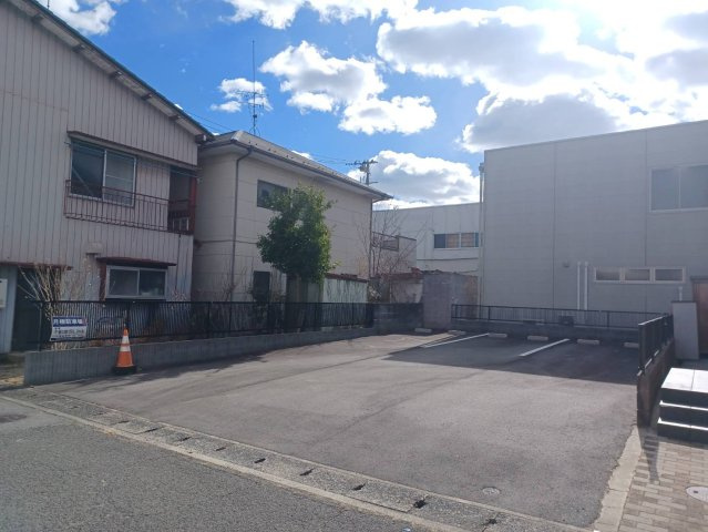 助川駐車場の外観