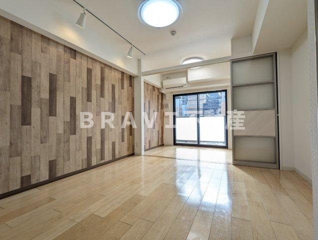 グランプラス谷町 BRAVI不動産の居間・リビング